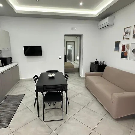 Lungomare Apartment *